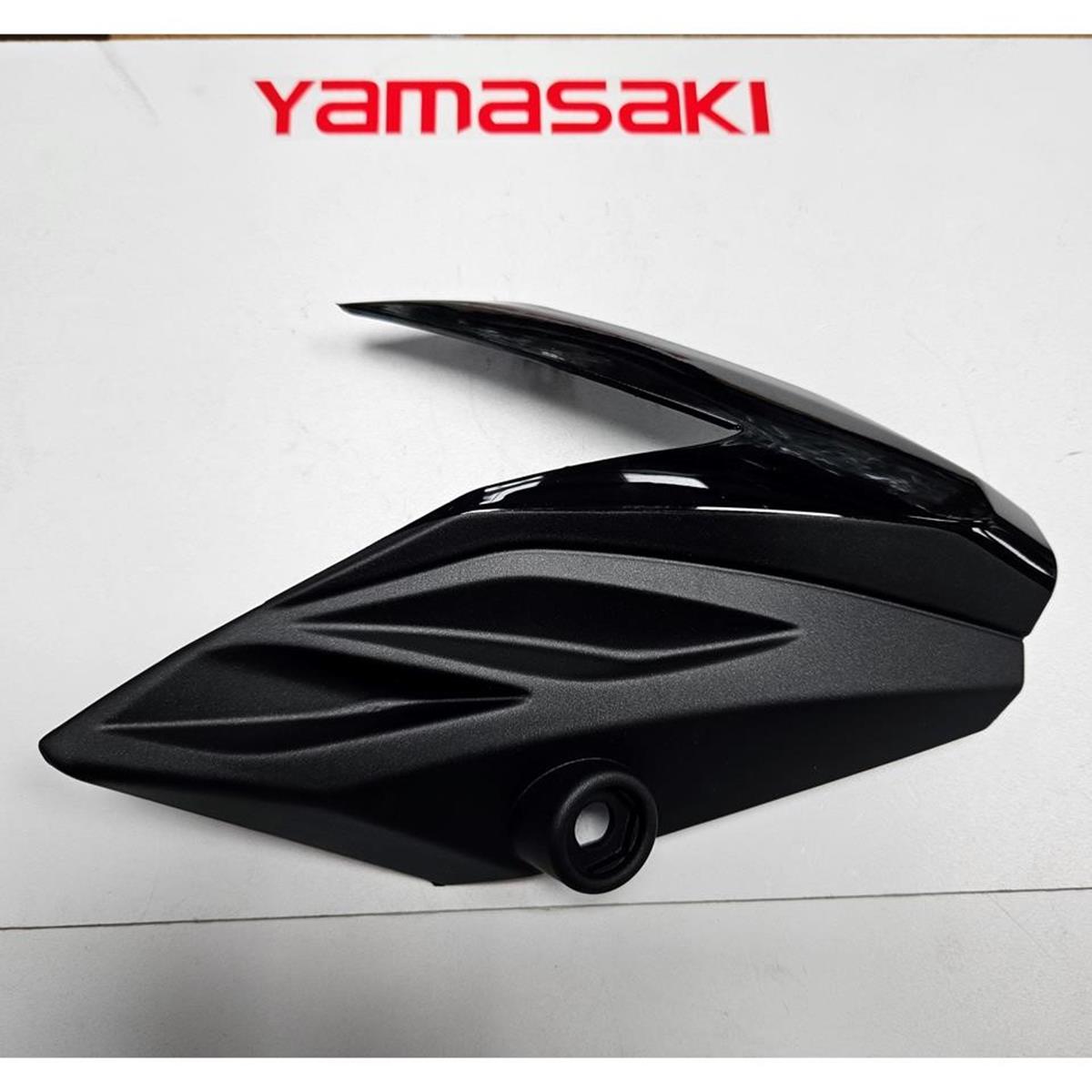 Yamasaki F30 RH Headlight Cowl Gloss Black